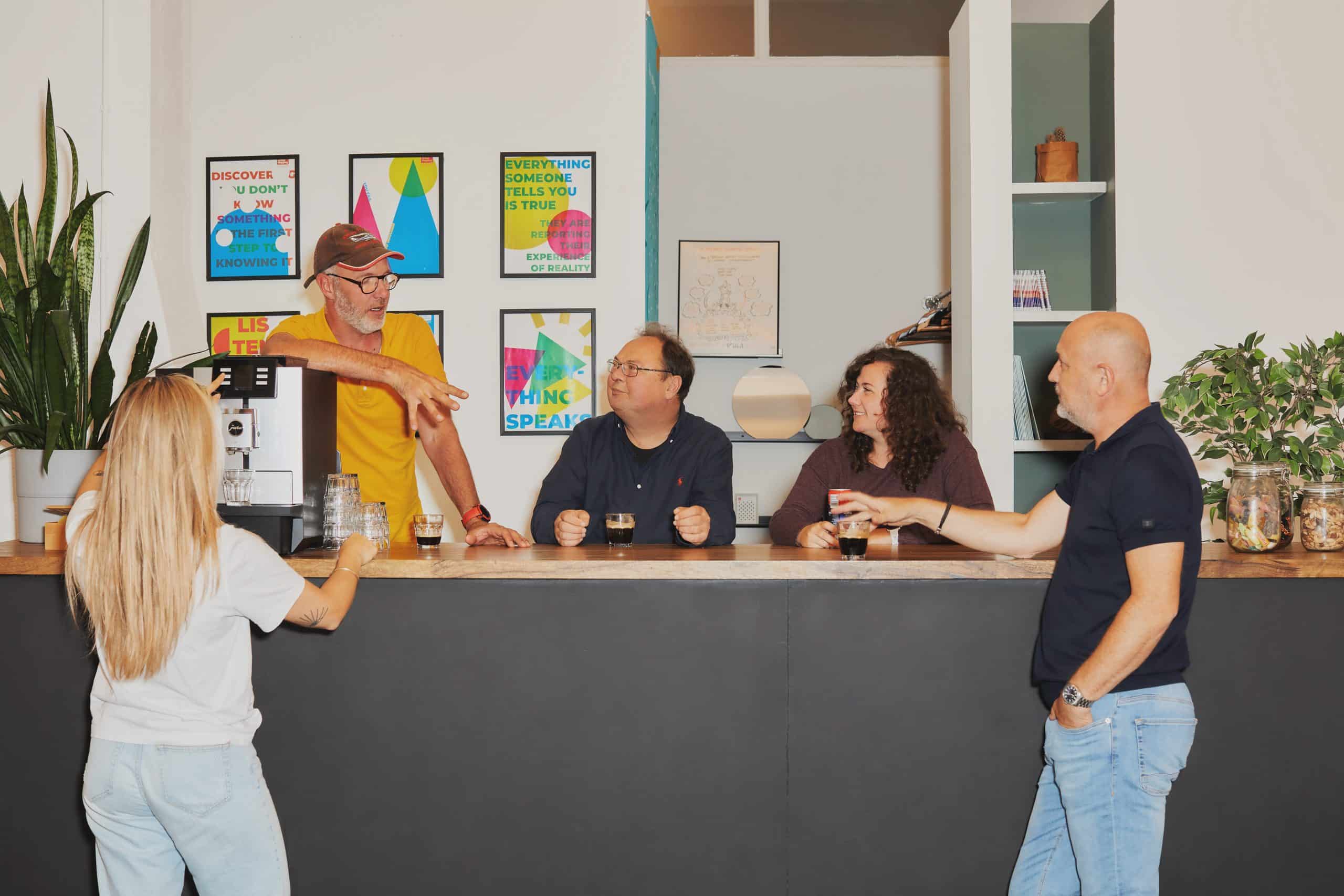 Collega's in overleg